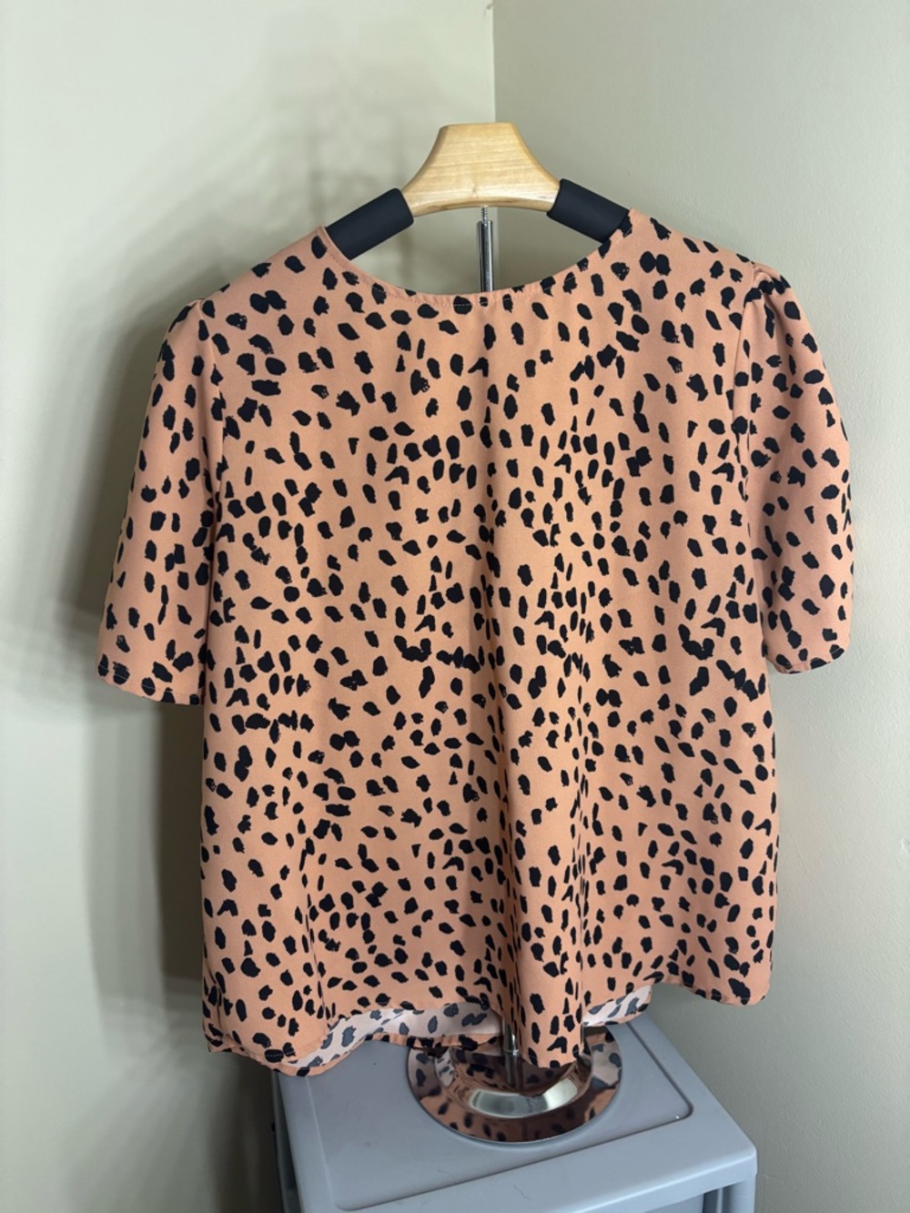 Women's Peach Spot Print Short Sleeve Top